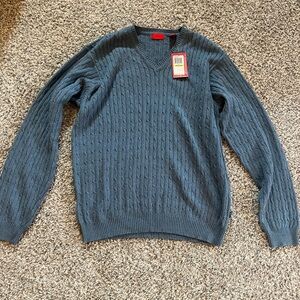 Men's V-Neck Cable Knit Sweater